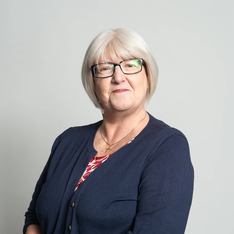 Headshot 2026-suzanne